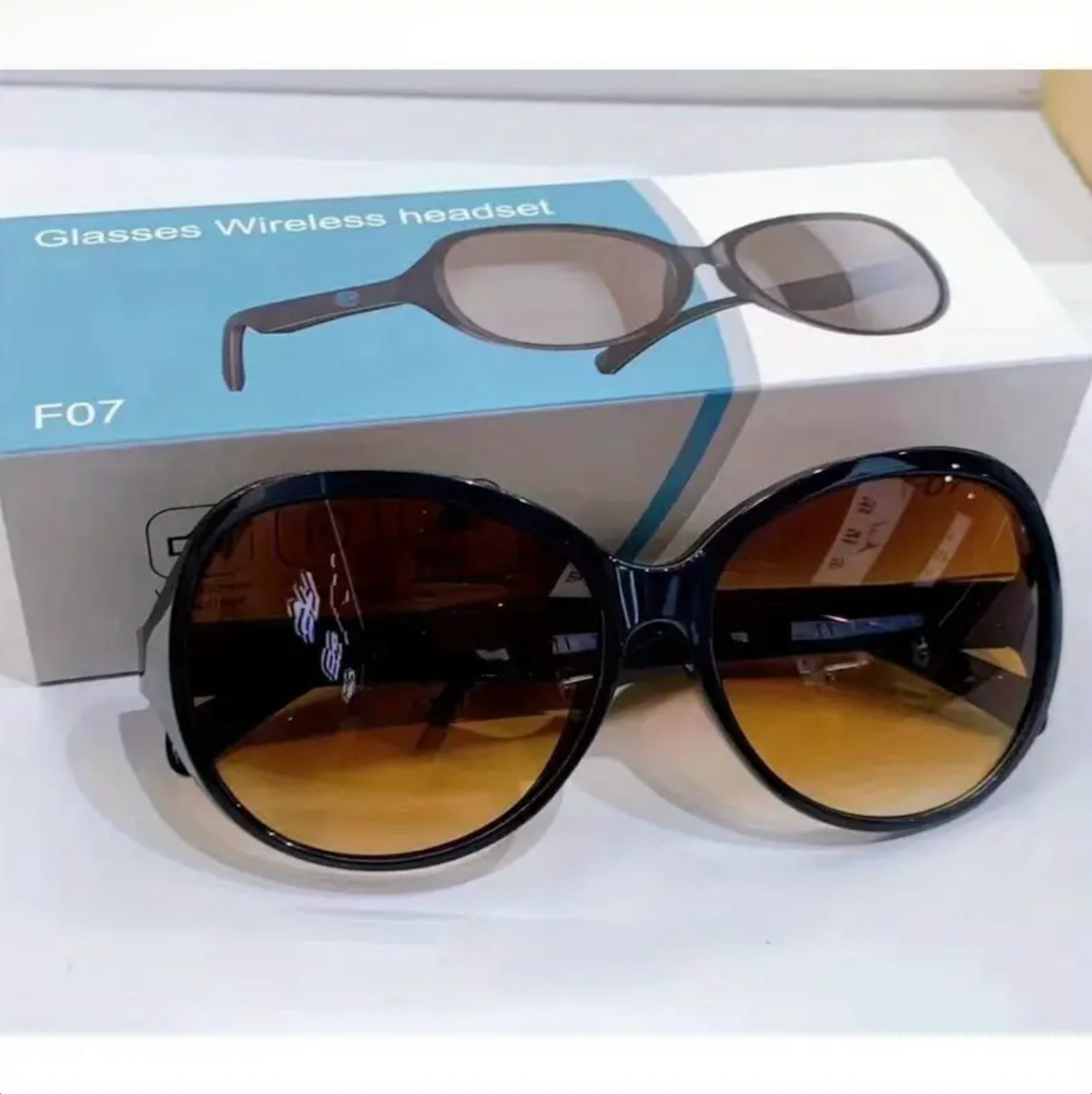 Woman's Bluetooth Sun Glasses